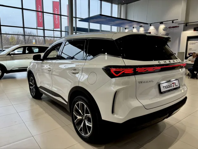 CHERY Tiggo 7L 2026, белый металлик — фото 4